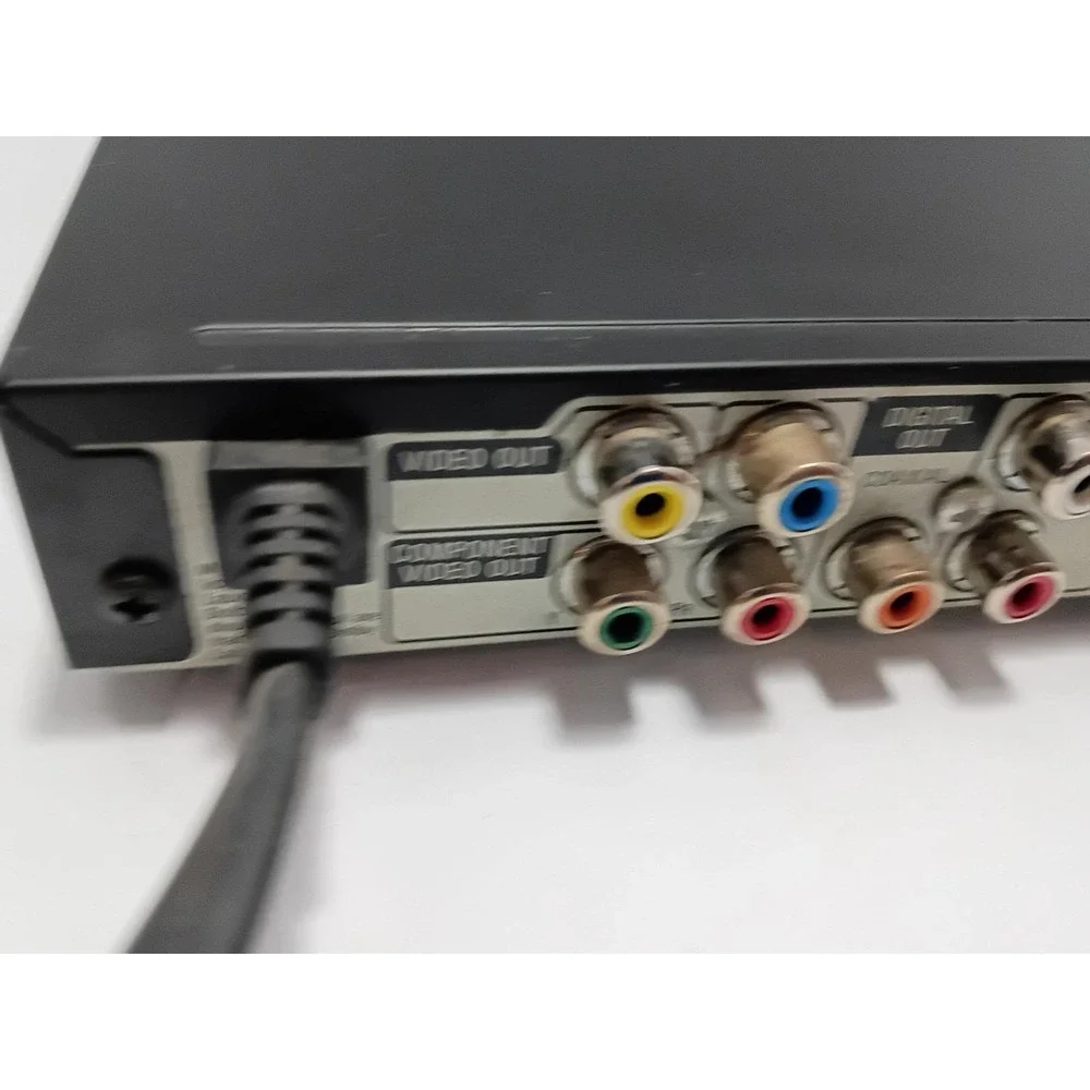 Sony DVP-SR201P DVD Player w remote and cables